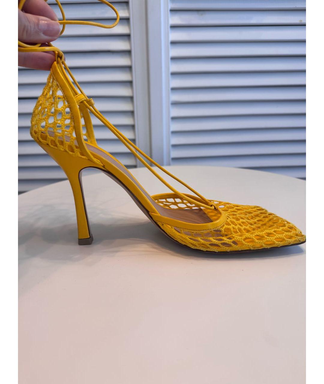 BOTTEGA VENETA Желтые босоножки, фото 8