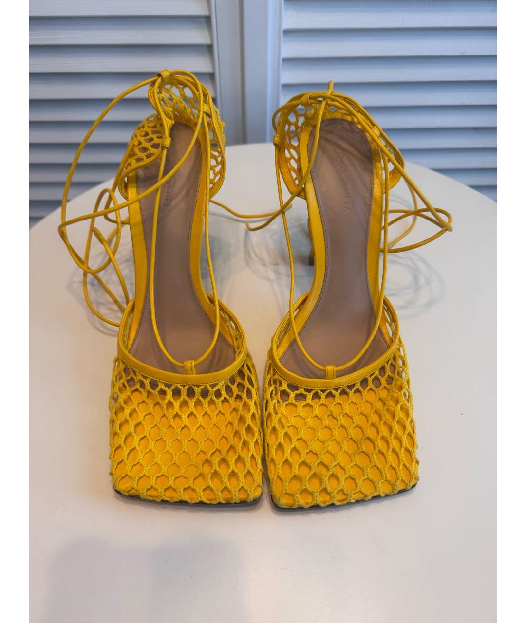 BOTTEGA VENETA Желтые босоножки, фото 2