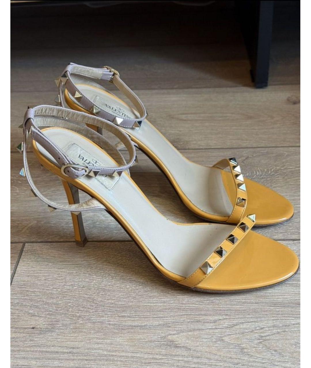 VALENTINO Оранжевые кожаные босоножки, фото 5