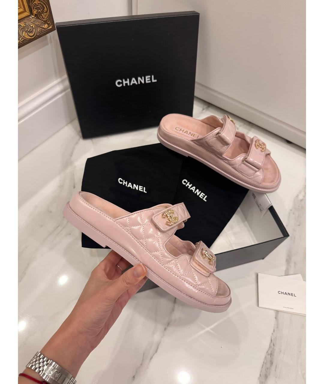 CHANEL Розовые сандалии из лакированной кожи, фото 9