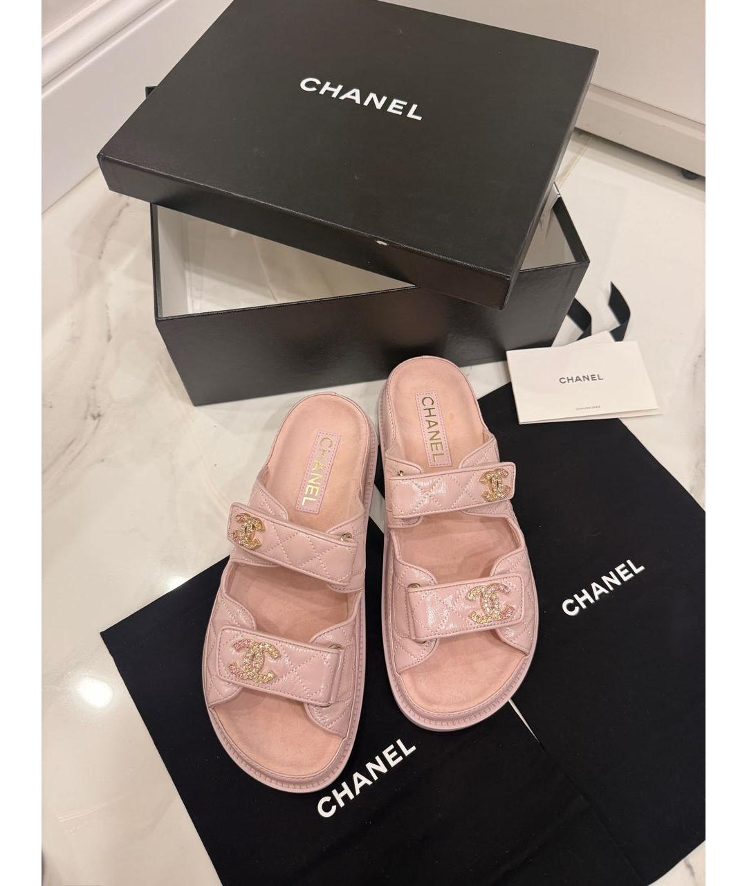 CHANEL Розовые сандалии из лакированной кожи, фото 2