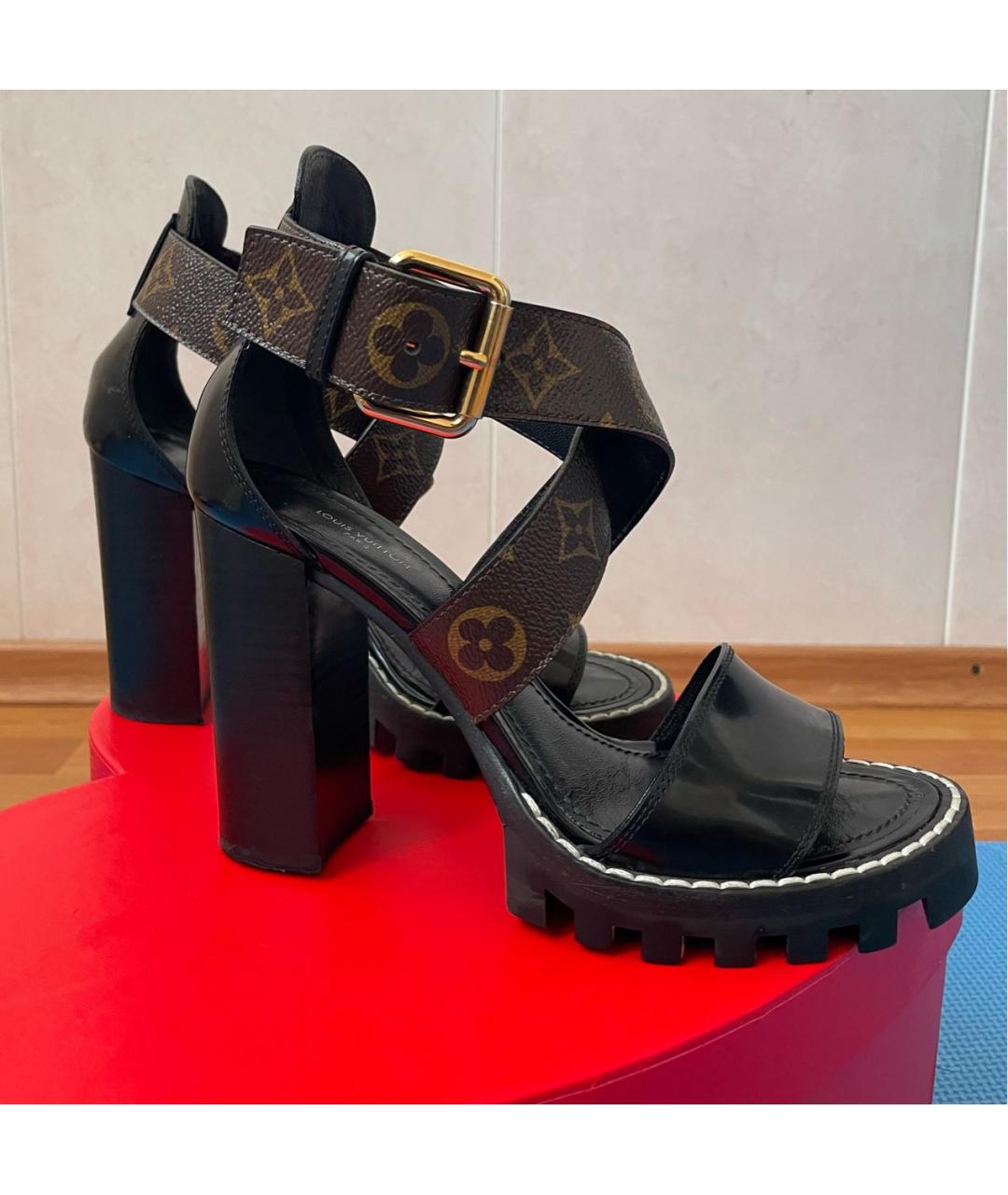 LOUIS VUITTON Черные босоножки, фото 5