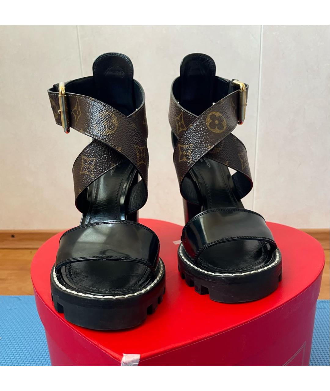 LOUIS VUITTON Черные босоножки, фото 6