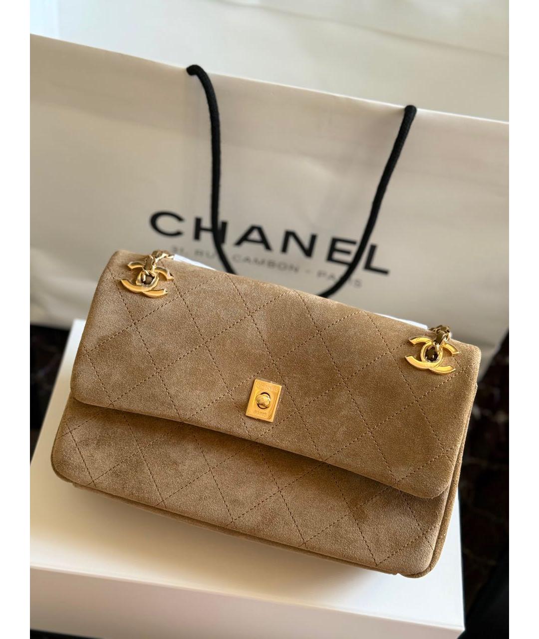 CHANEL Бежевая замшевая сумка через плечо, фото 5