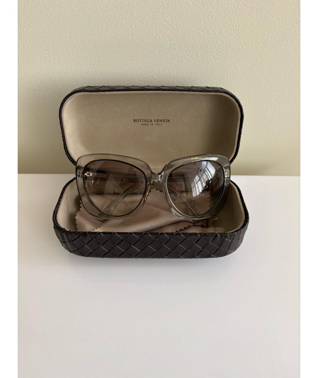 BOTTEGA VENETA Серые пластиковые солнцезащитные очки, фото 3