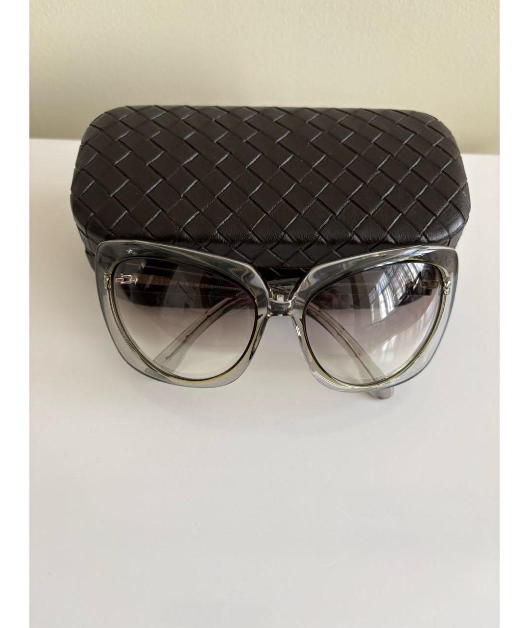BOTTEGA VENETA Серые пластиковые солнцезащитные очки, фото 2
