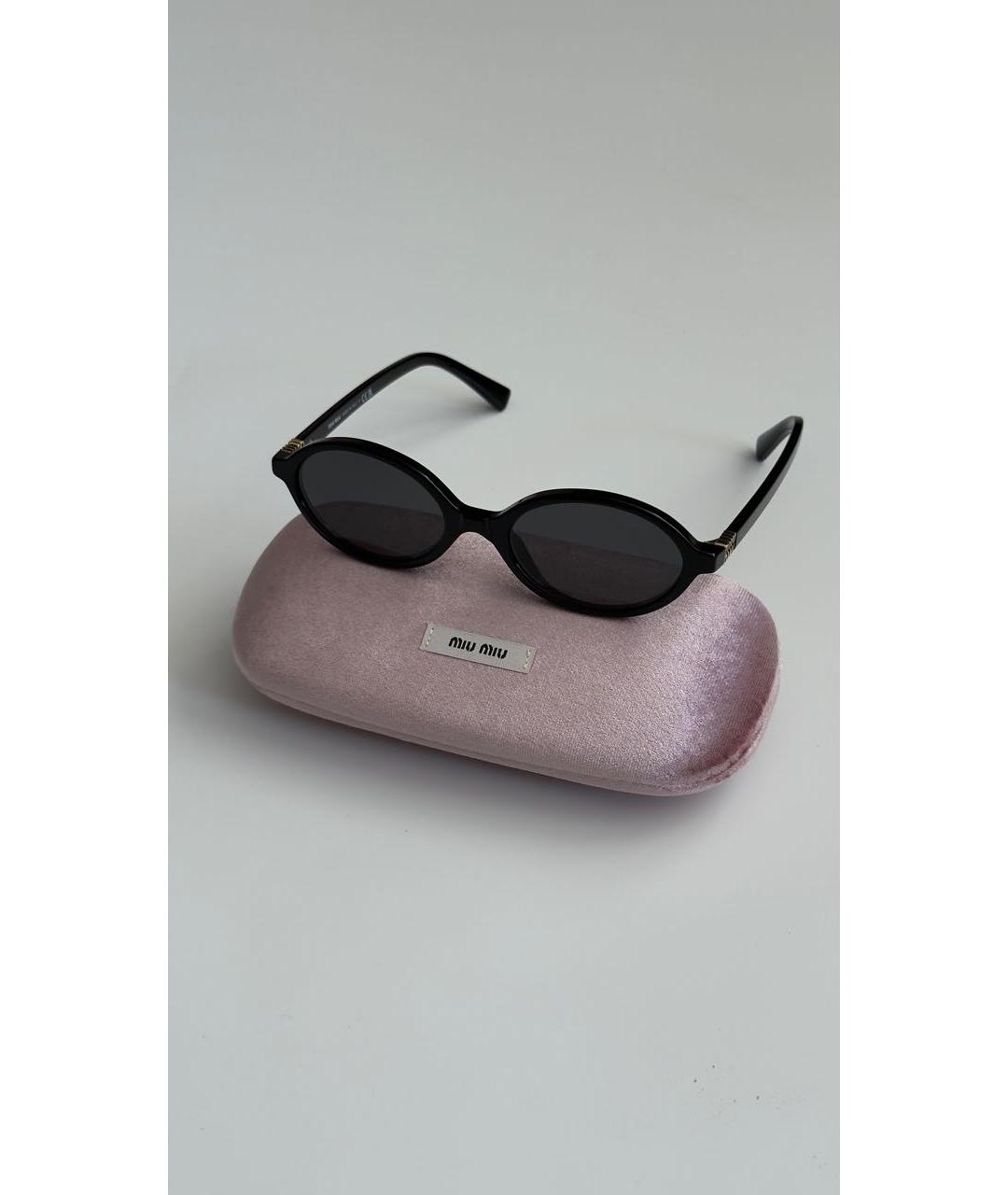 MIU MIU Черные пластиковые солнцезащитные очки, фото 4