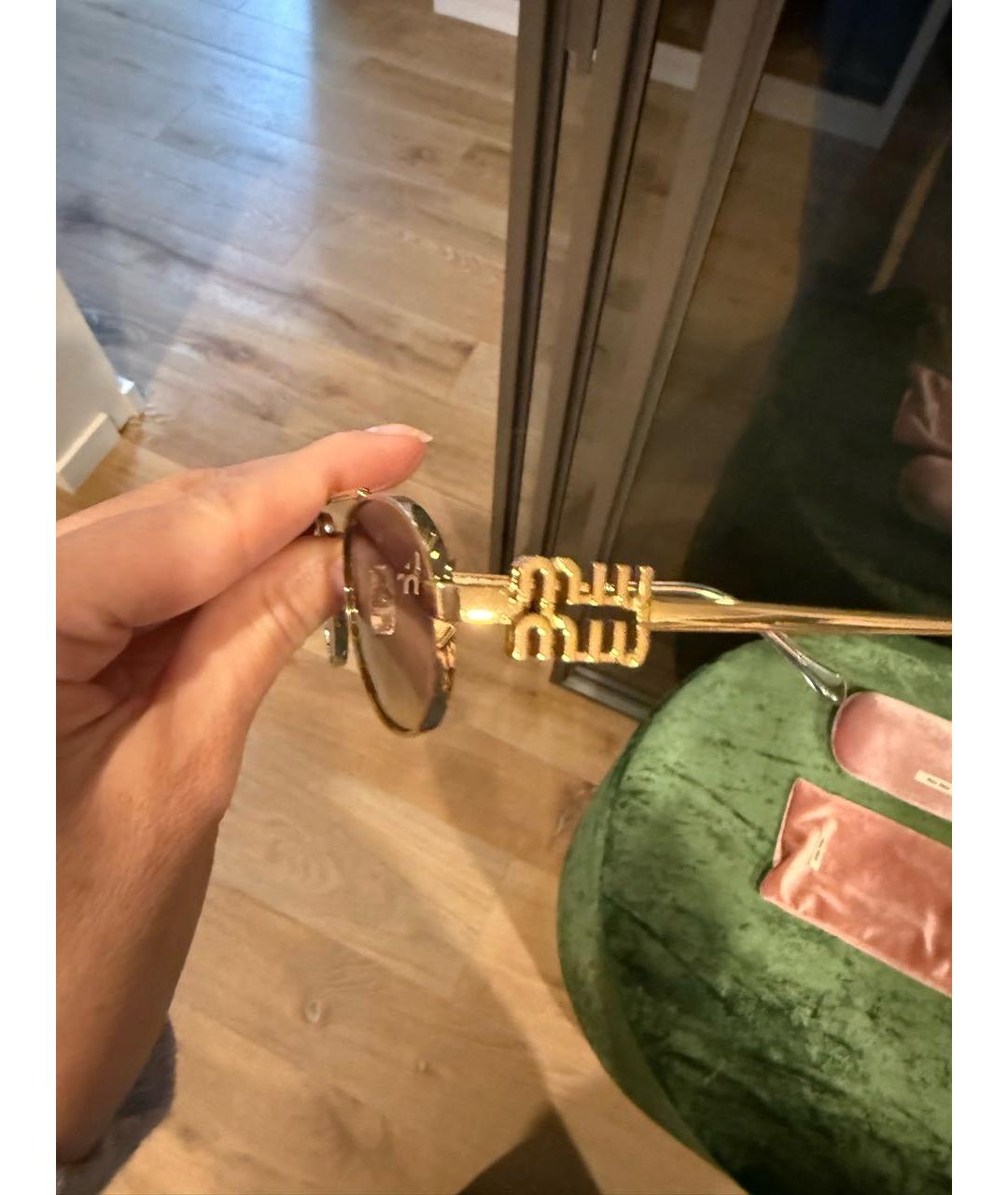 MIU MIU Золотые металлические солнцезащитные очки, фото 4