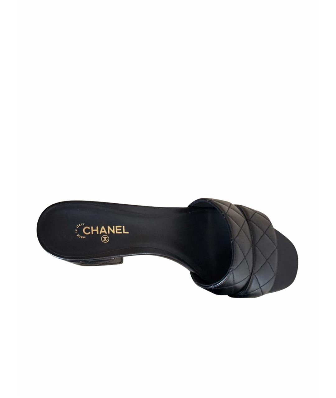 CHANEL Черные кожаные мюли, фото 1