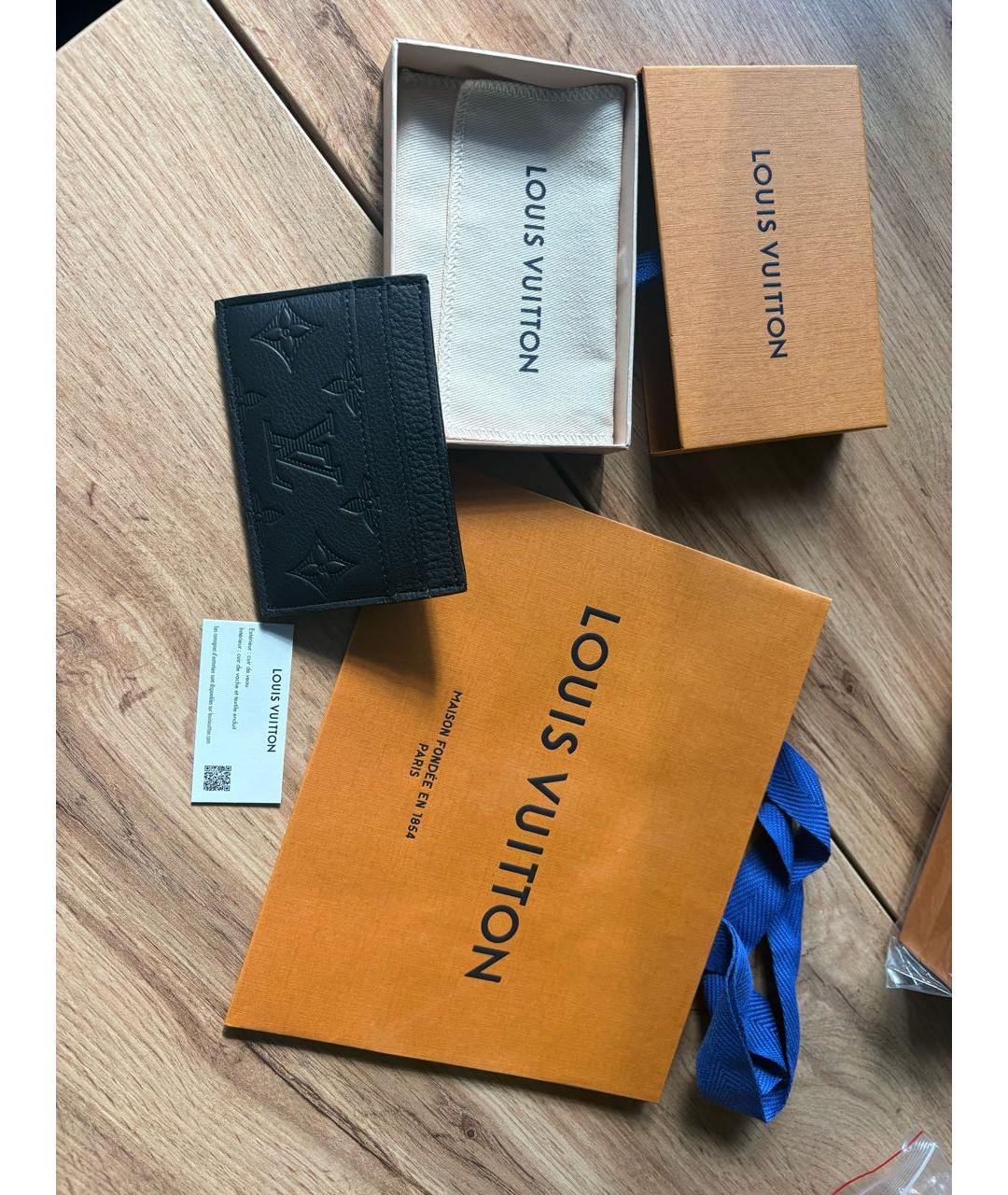 LOUIS VUITTON Черный кожаный кардхолдер, фото 3