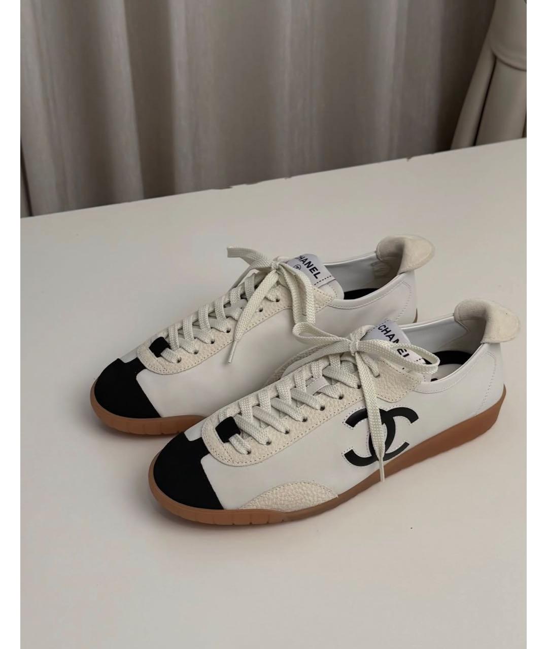 CHANEL Белые кожаные кеды, фото 2
