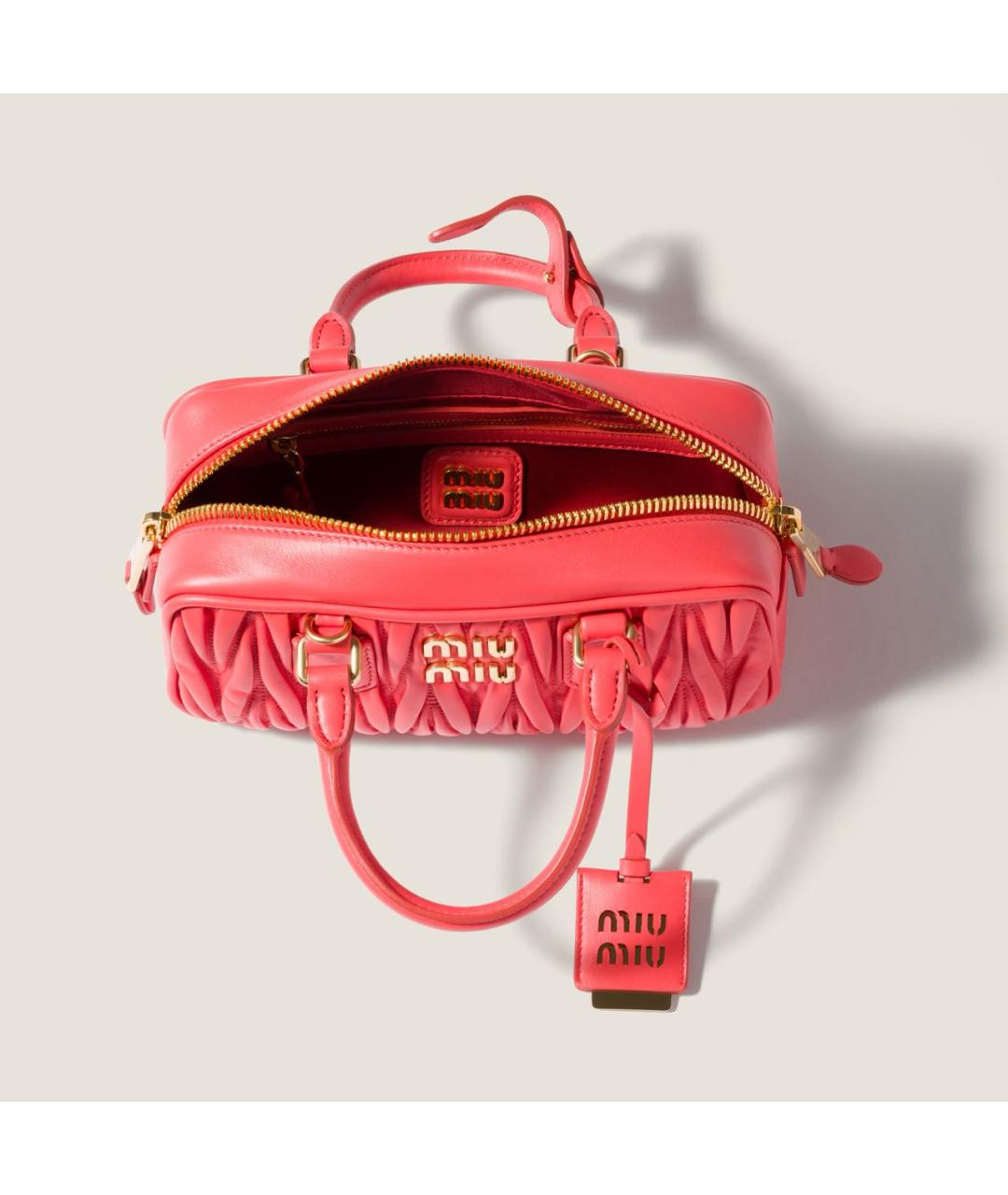 MIU MIU Коралловая кожаная сумка с короткими ручками, фото 4