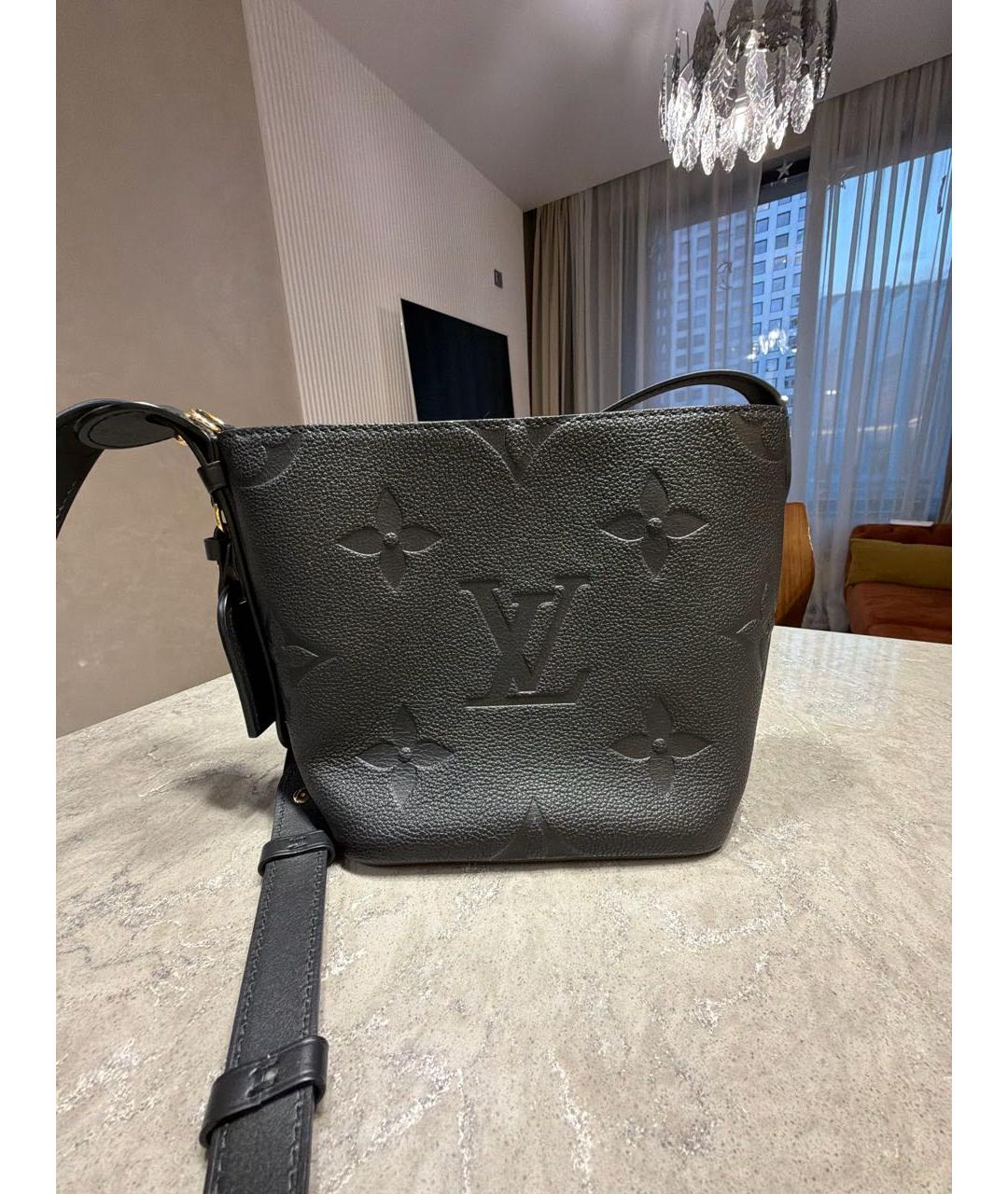 LOUIS VUITTON Черная кожаная сумка через плечо, фото 2