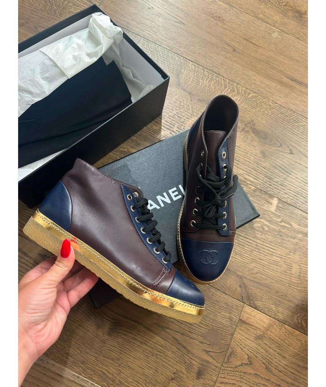 CHANEL Коричневые кожаные ботинки, фото 2