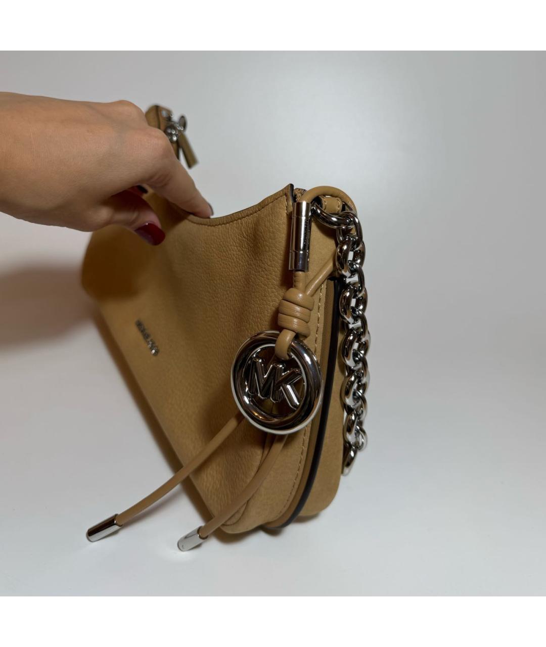 MICHAEL KORS Бежевая кожаная сумка с короткими ручками, фото 2