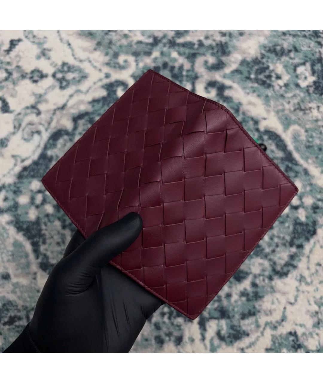 BOTTEGA VENETA Бордовый кожаный кардхолдер, фото 5