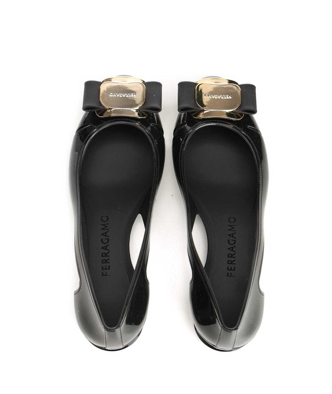 FERRAGAMO Черные резиновые балетки, фото 5