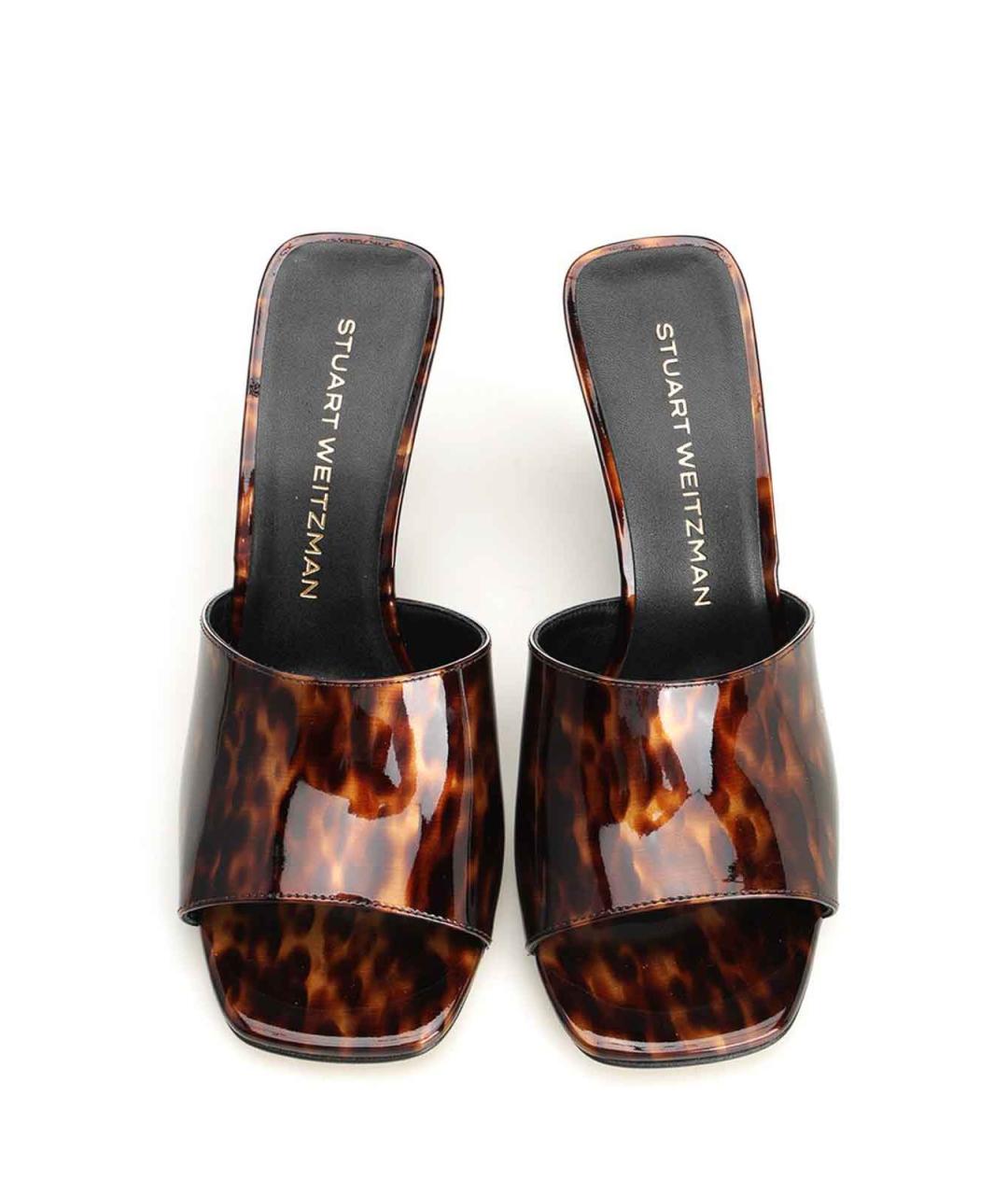 STUART WEITZMAN Коричневые мюли из лакированной кожи, фото 5