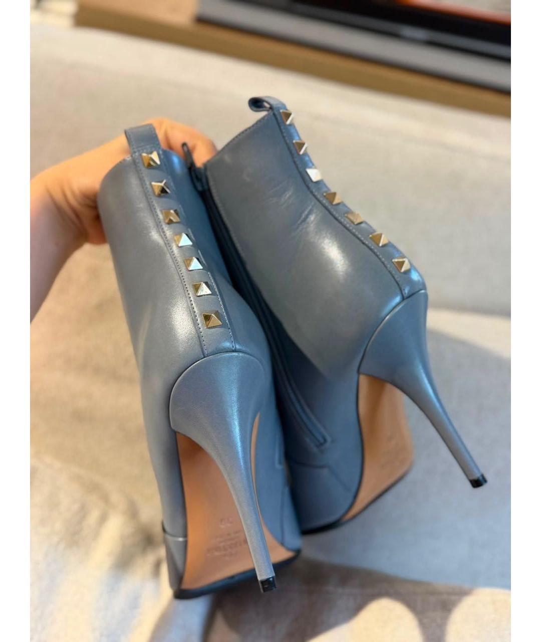 VALENTINO Серые кожаные ботильоны, фото 3