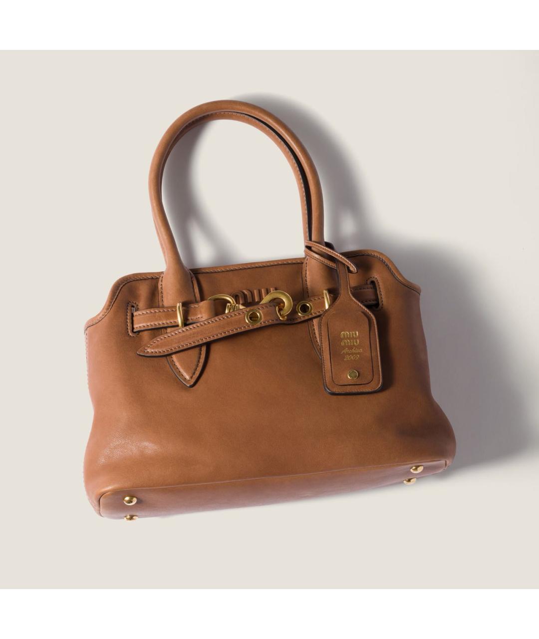 MIU MIU Коричневая кожаная сумка с короткими ручками, фото 7