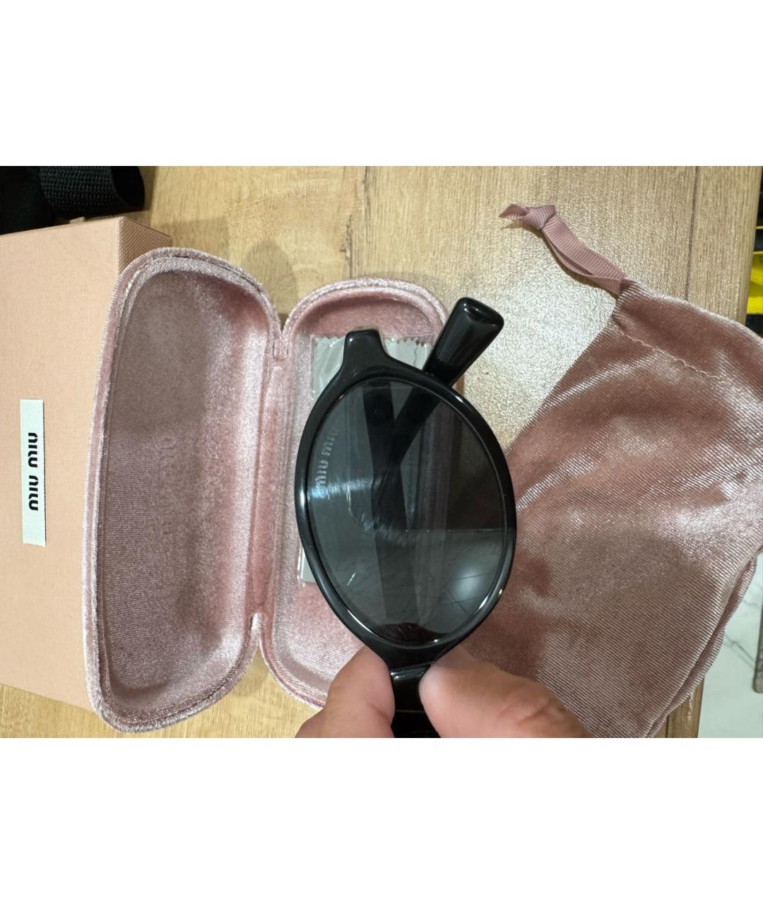MIU MIU Черные пластиковые солнцезащитные очки, фото 4