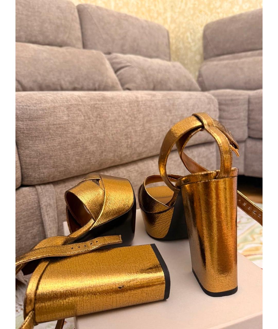 SAINT LAURENT Золотые кожаные босоножки, фото 3