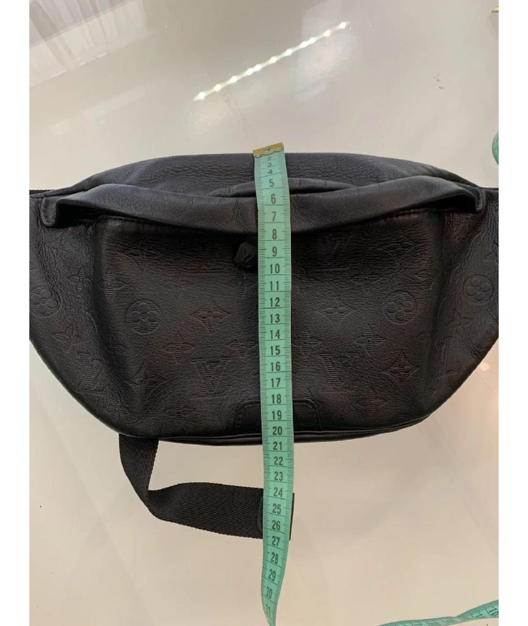 LOUIS VUITTON Черная кожаная поясная сумка, фото 8