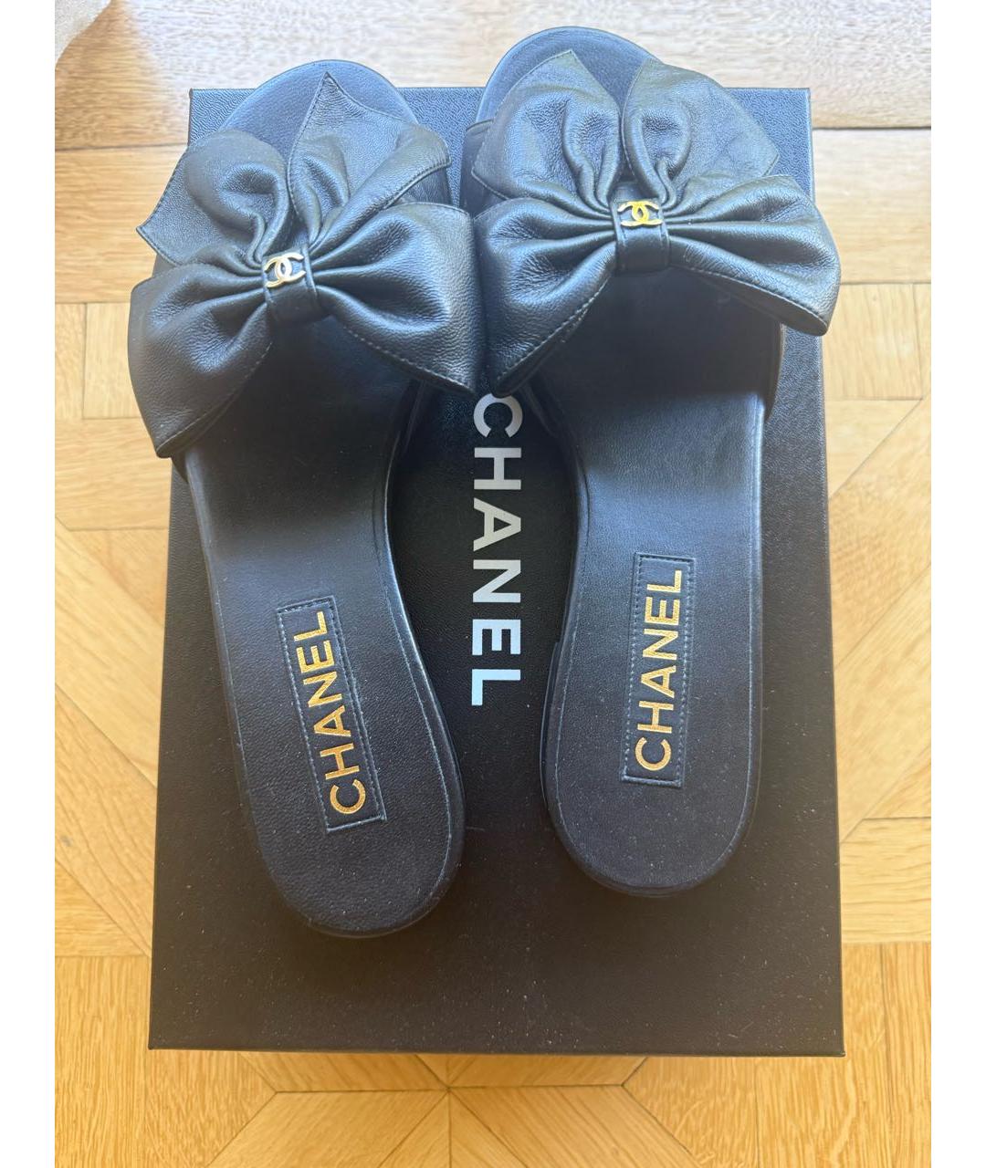 CHANEL Черные кожаные мюли, фото 2
