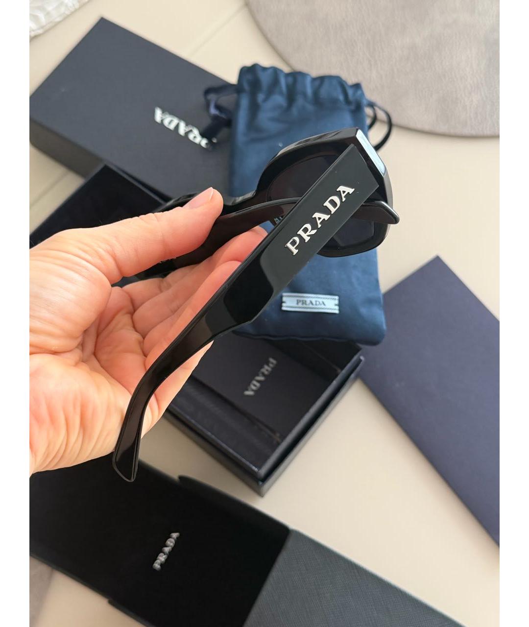 PRADA Черные пластиковые солнцезащитные очки, фото 2