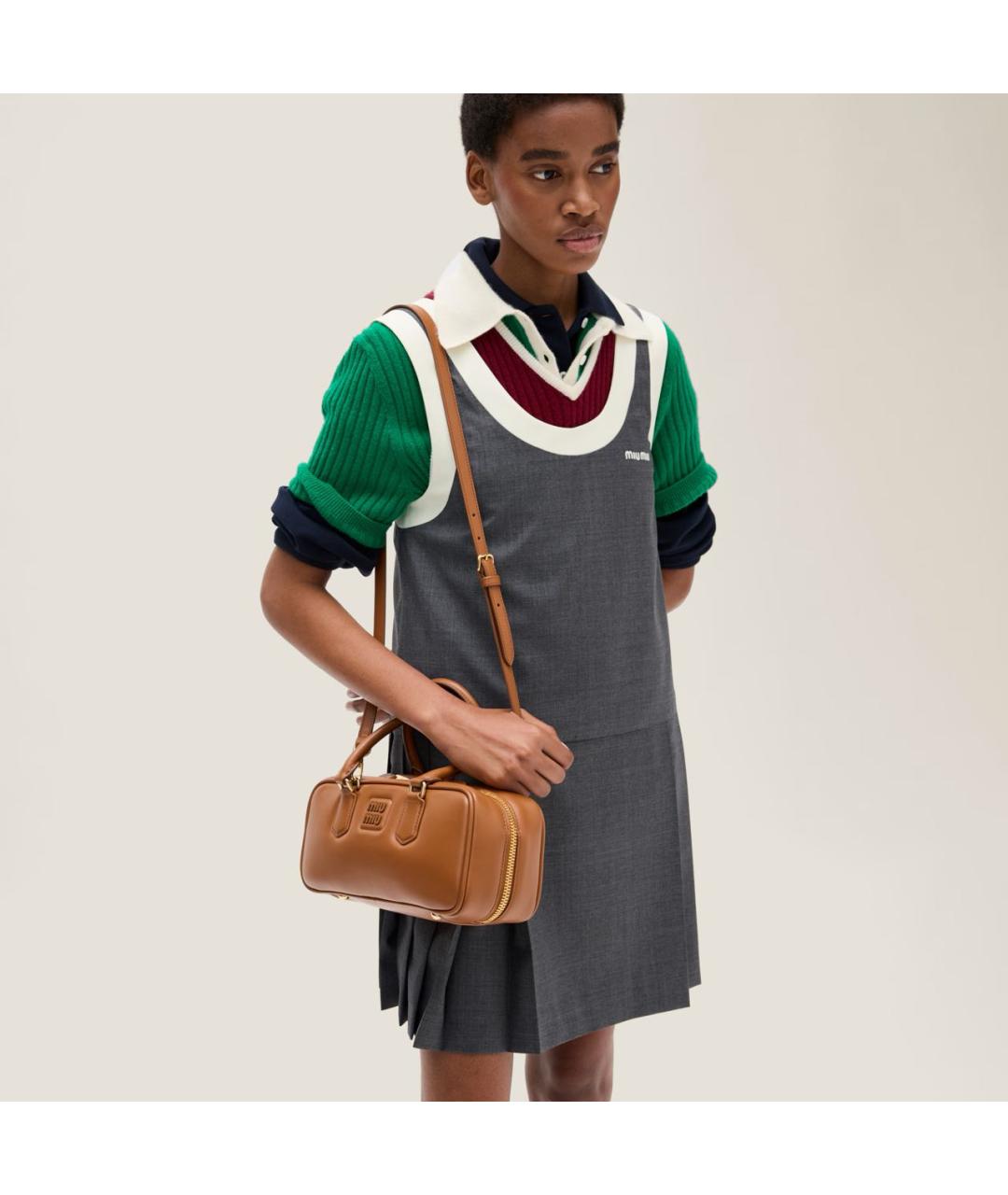 MIU MIU Коричневая кожаная сумка с короткими ручками, фото 5