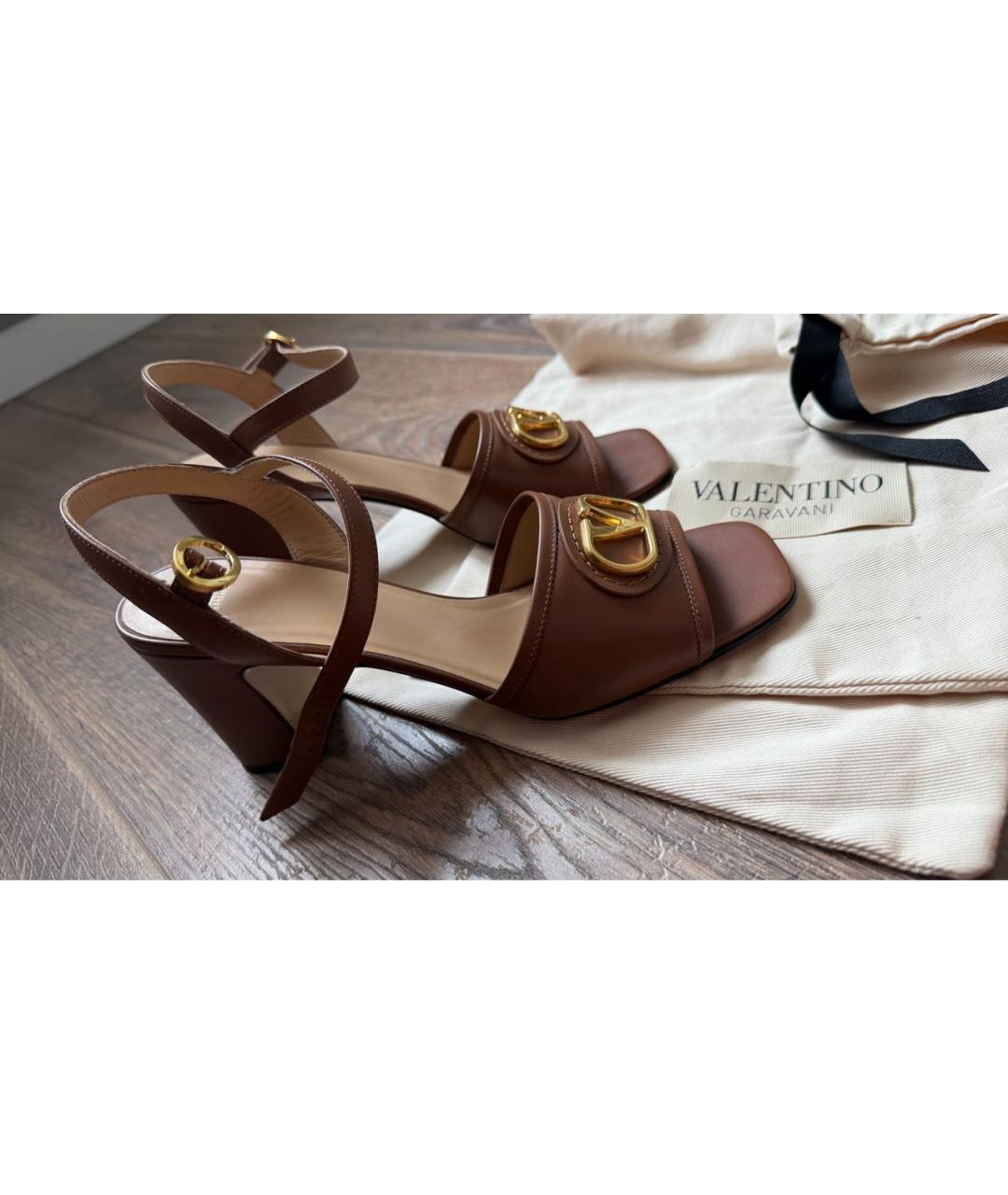VALENTINO Коричневые кожаные босоножки, фото 9