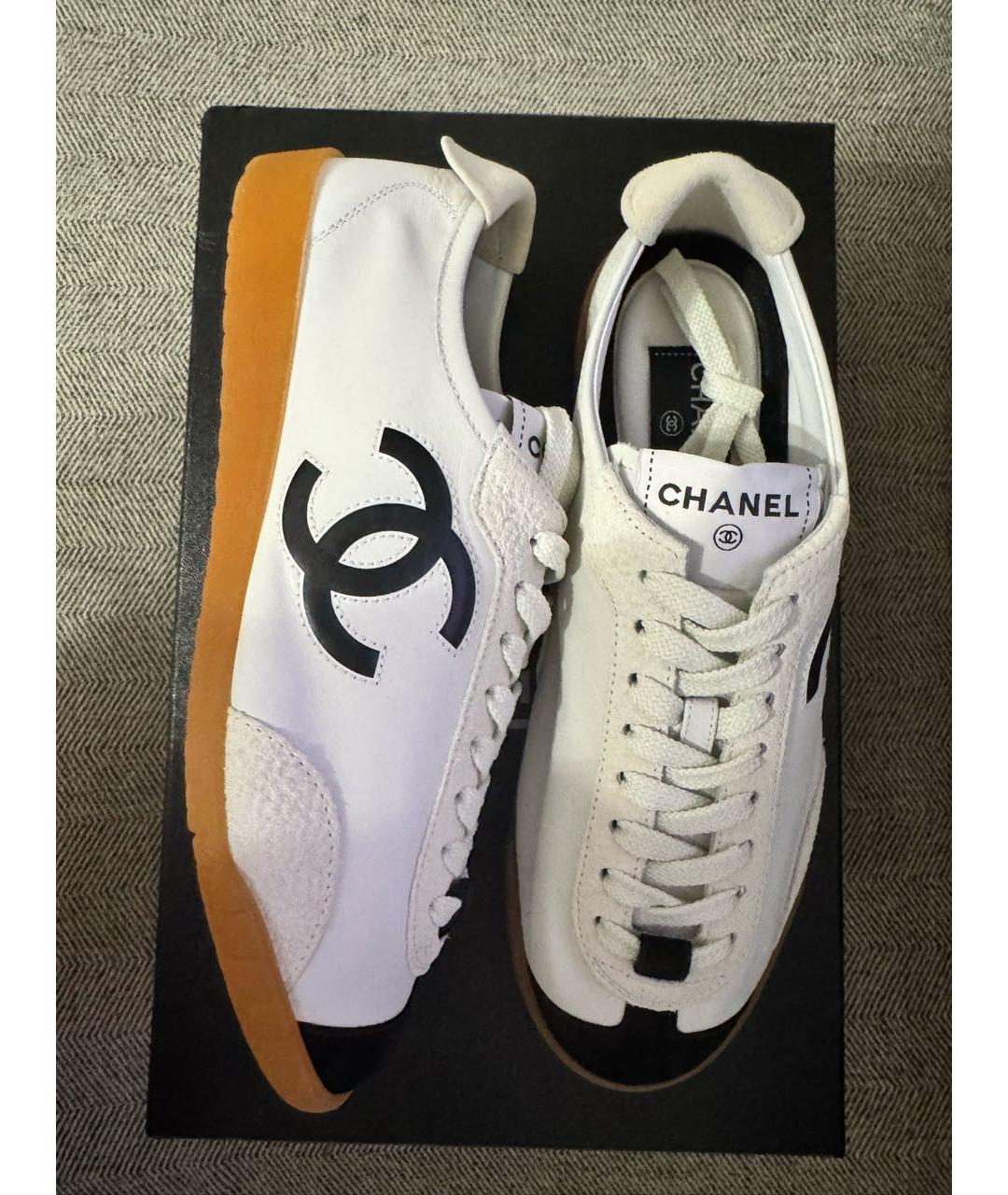 CHANEL Белые кожаные кеды, фото 2