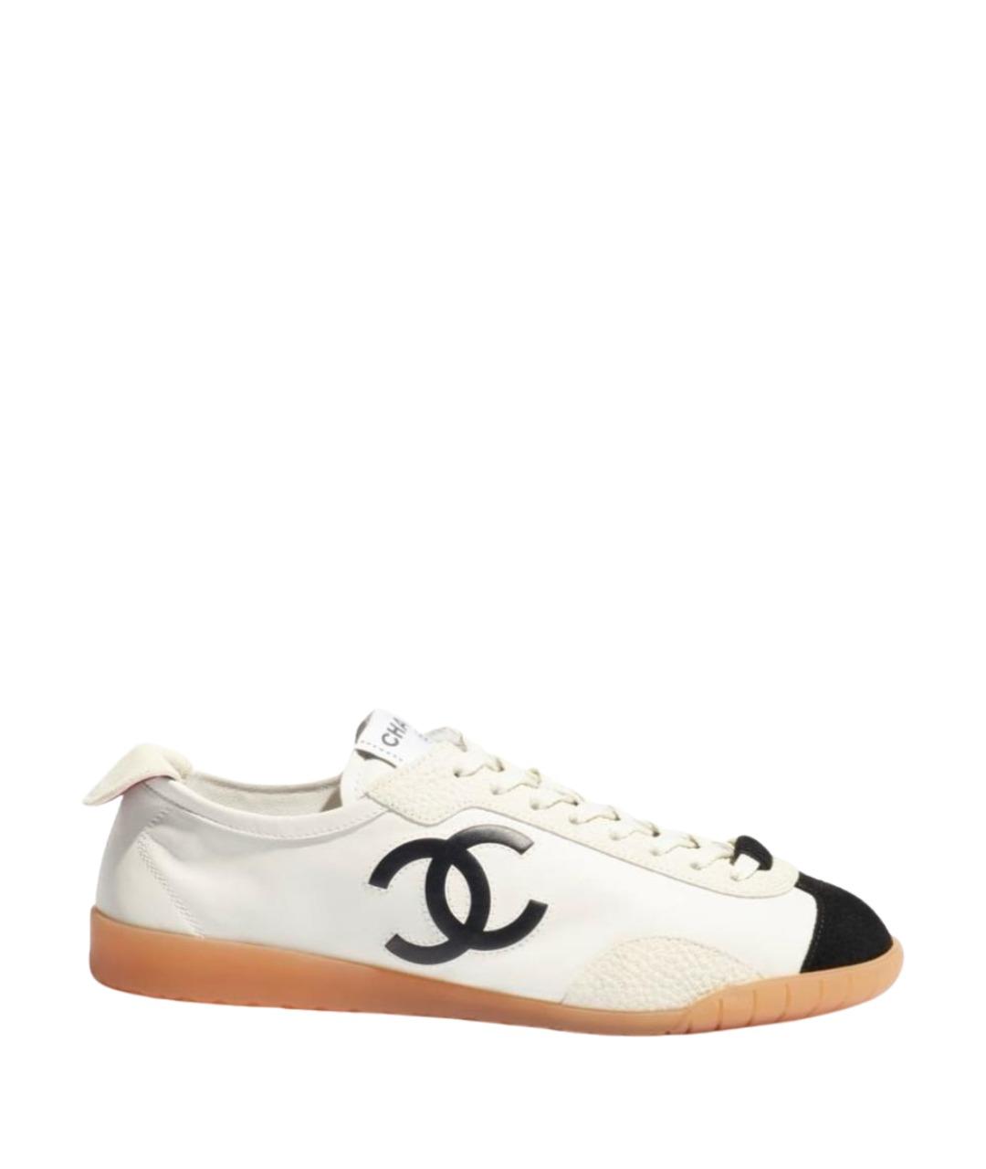 CHANEL Белые кожаные кеды, фото 1
