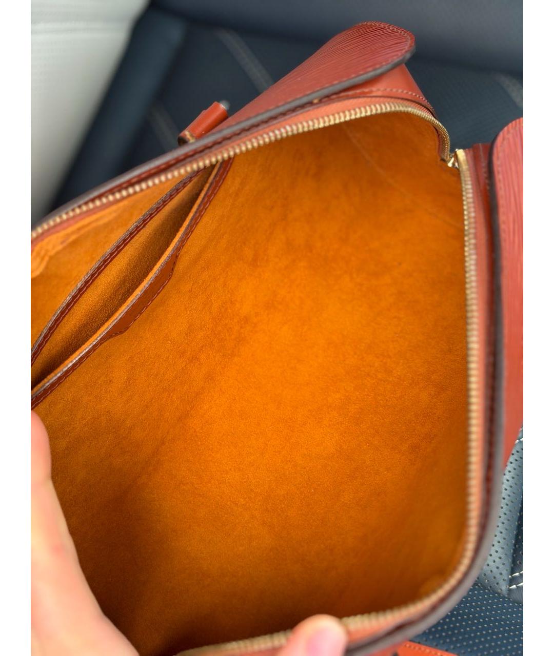 LOUIS VUITTON Коричневая кожаная сумка с короткими ручками, фото 4