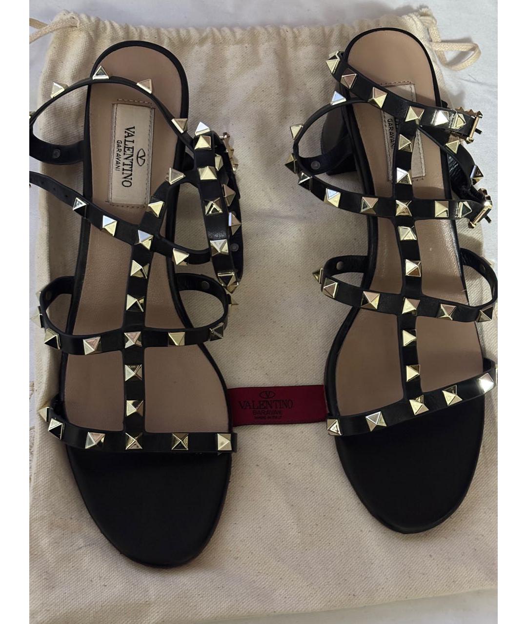 VALENTINO Черные кожаные босоножки, фото 2