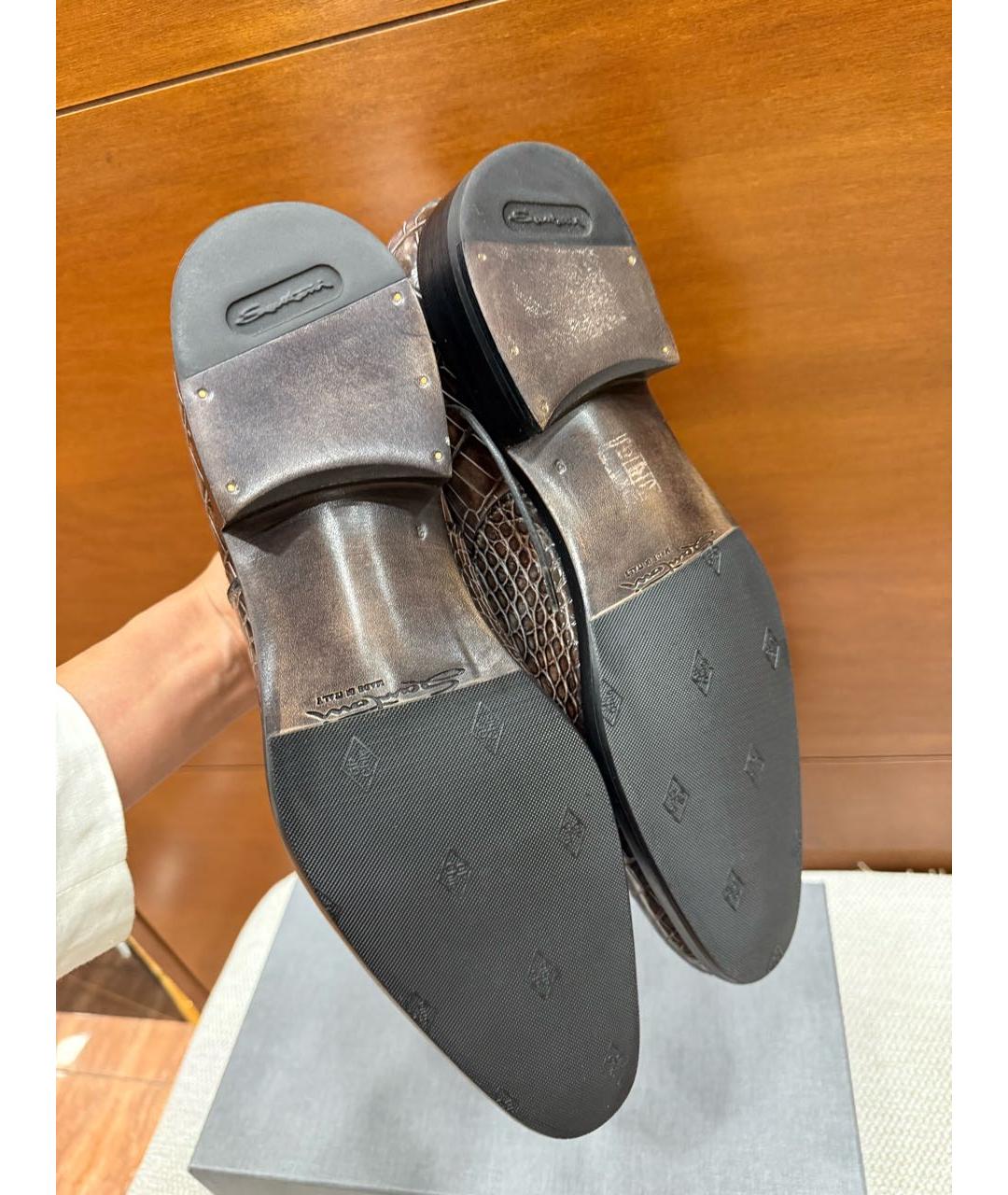 SANTONI Антрацитовые туфли из кожи крокодила, фото 7