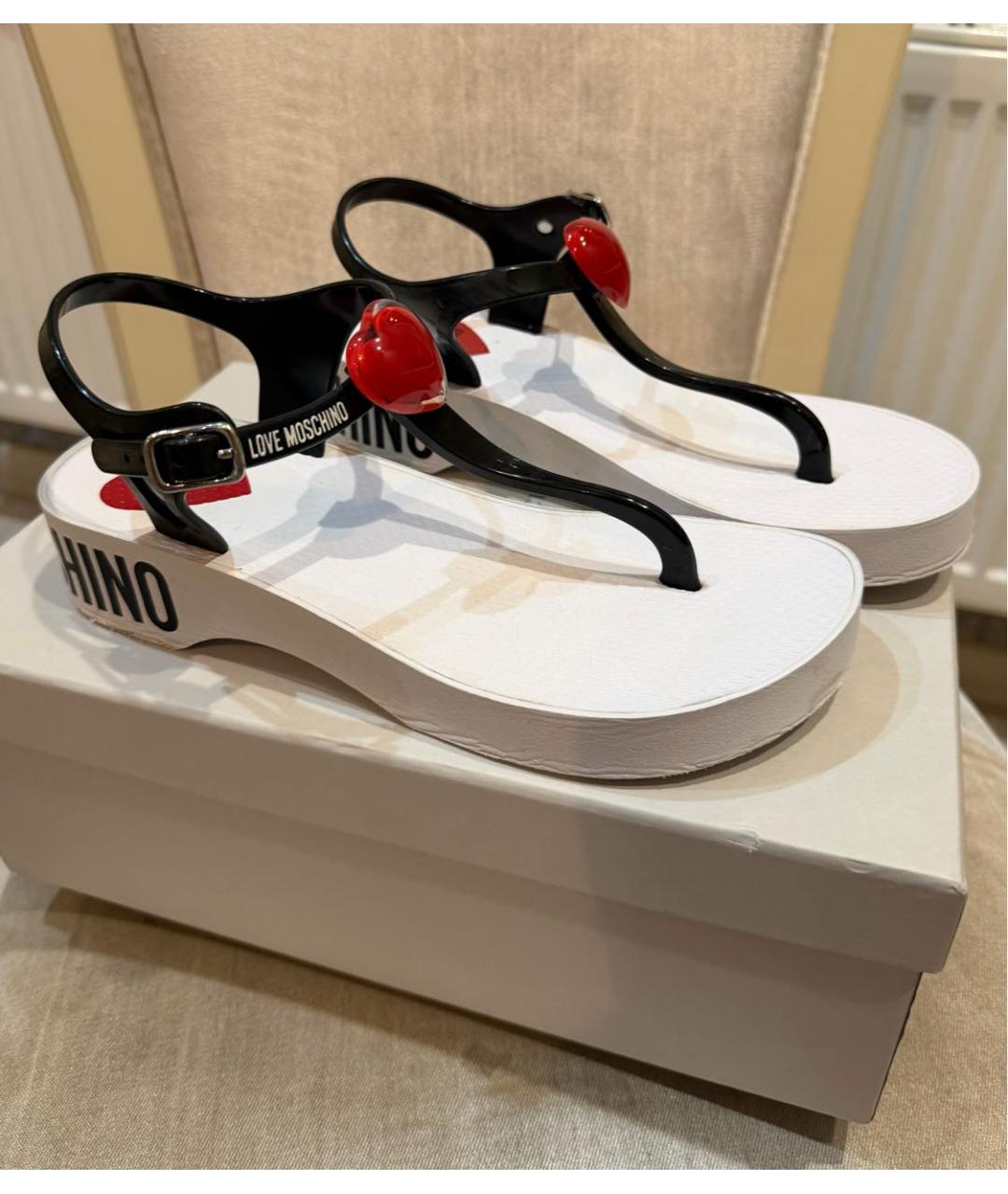 LOVE MOSCHINO Белые босоножки, фото 5