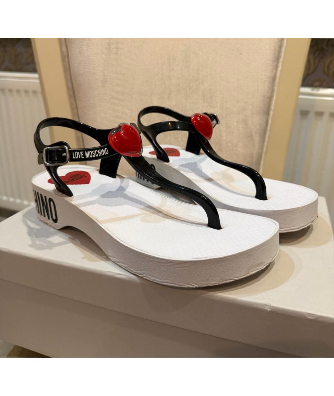 LOVE MOSCHINO Белые босоножки, фото 3