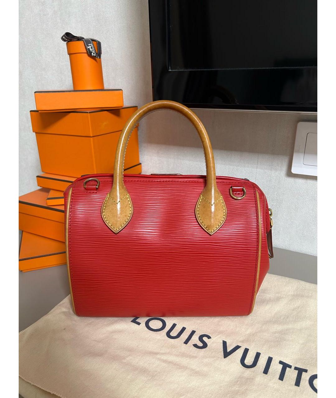 LOUIS VUITTON Красная кожаная сумка с короткими ручками, фото 3
