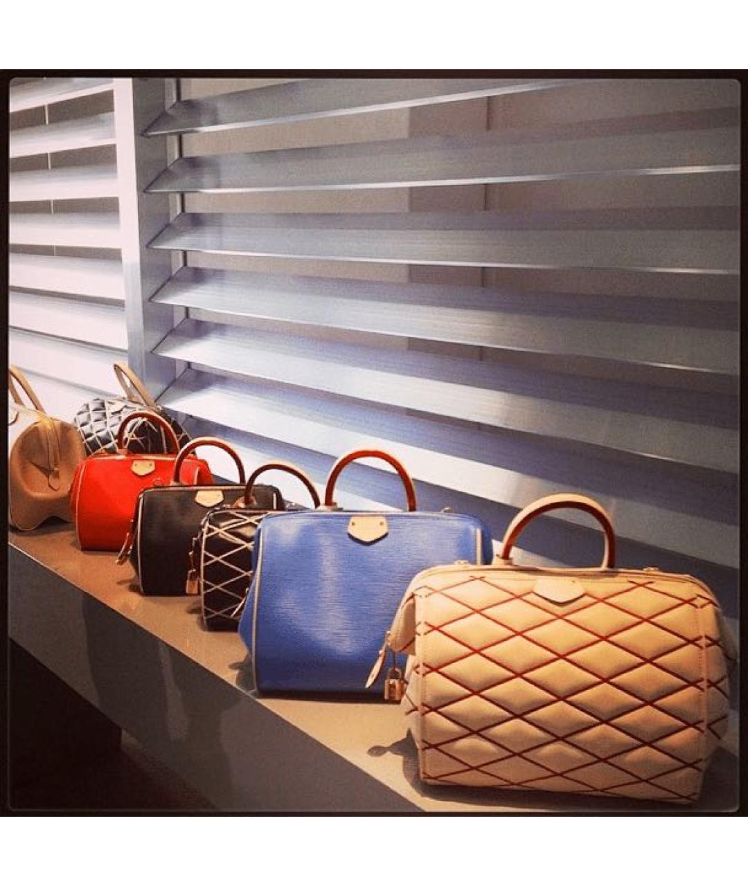 LOUIS VUITTON Красная кожаная сумка с короткими ручками, фото 8