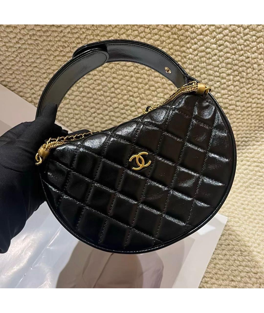 CHANEL Черная кожаная сумка с короткими ручками, фото 6