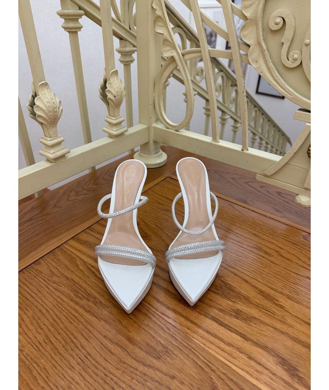 GIANVITO ROSSI Белые кожаные босоножки, фото 8