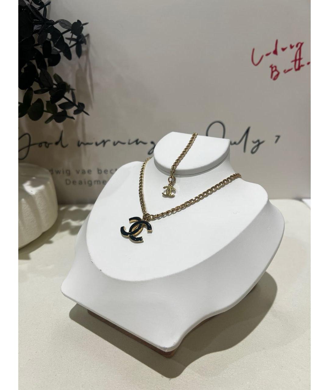CHANEL Золотая металлическая подвеска, фото 2