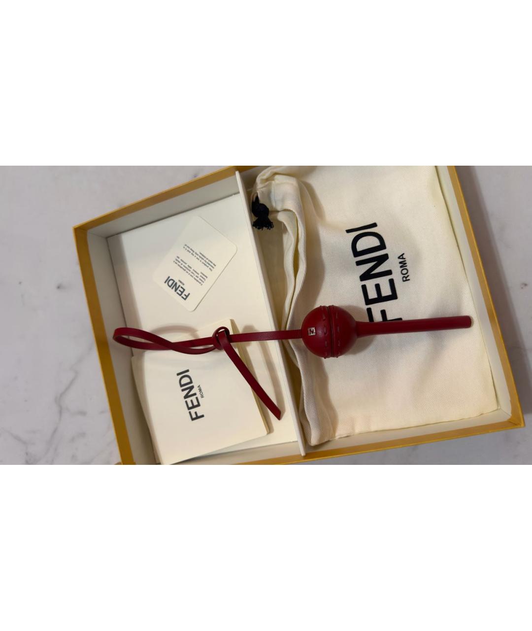 FENDI Бордовый брелок, фото 3