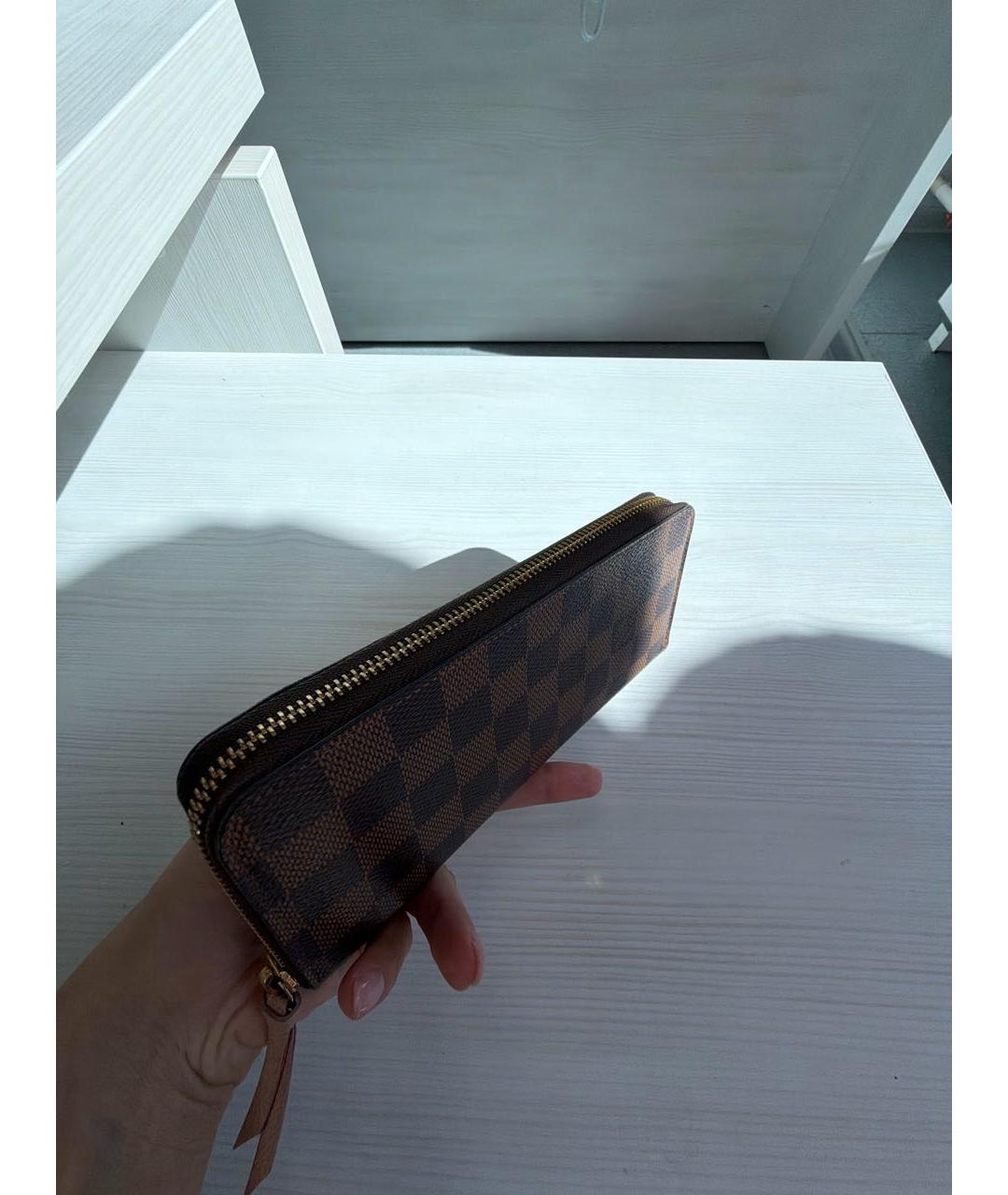 LOUIS VUITTON Коричневый кошелек, фото 3