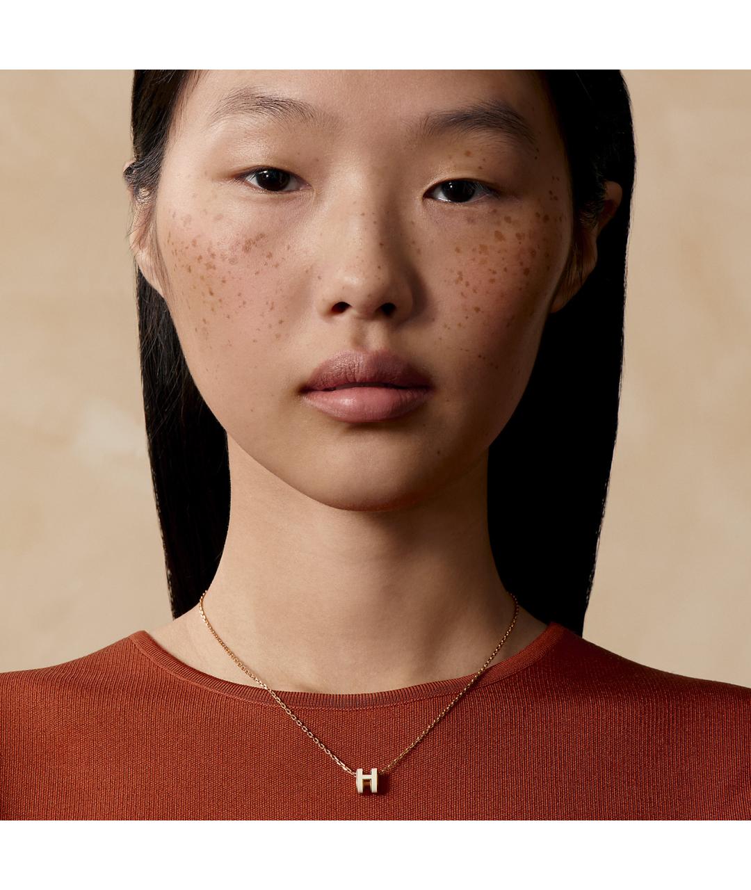HERMES Белая металлическая подвеска, фото 3