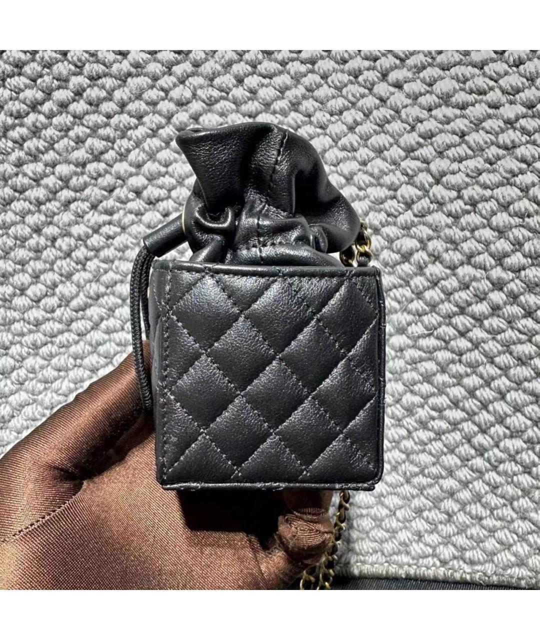 CHANEL Черная кожаная сумка через плечо, фото 3
