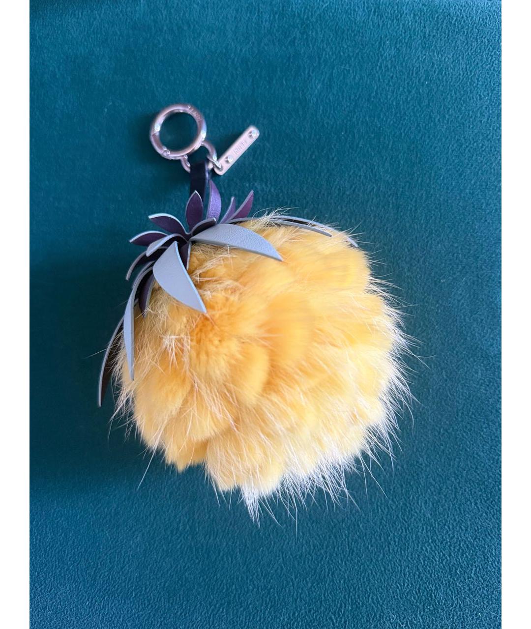 FENDI Желтый брелок, фото 2