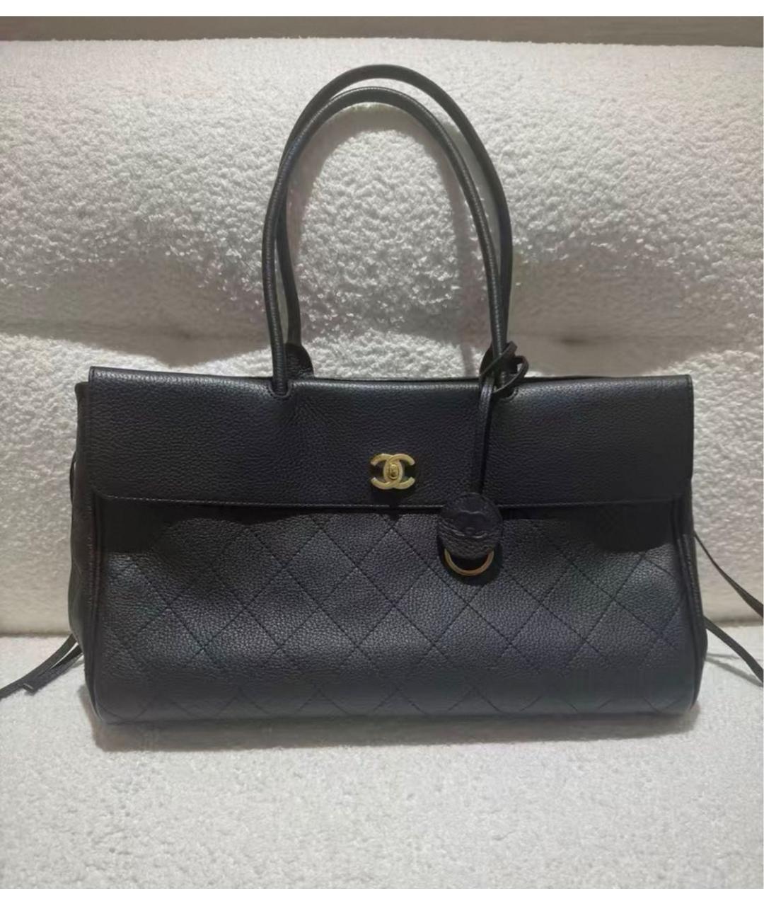 CHANEL Черная кожаная сумка с короткими ручками, фото 2