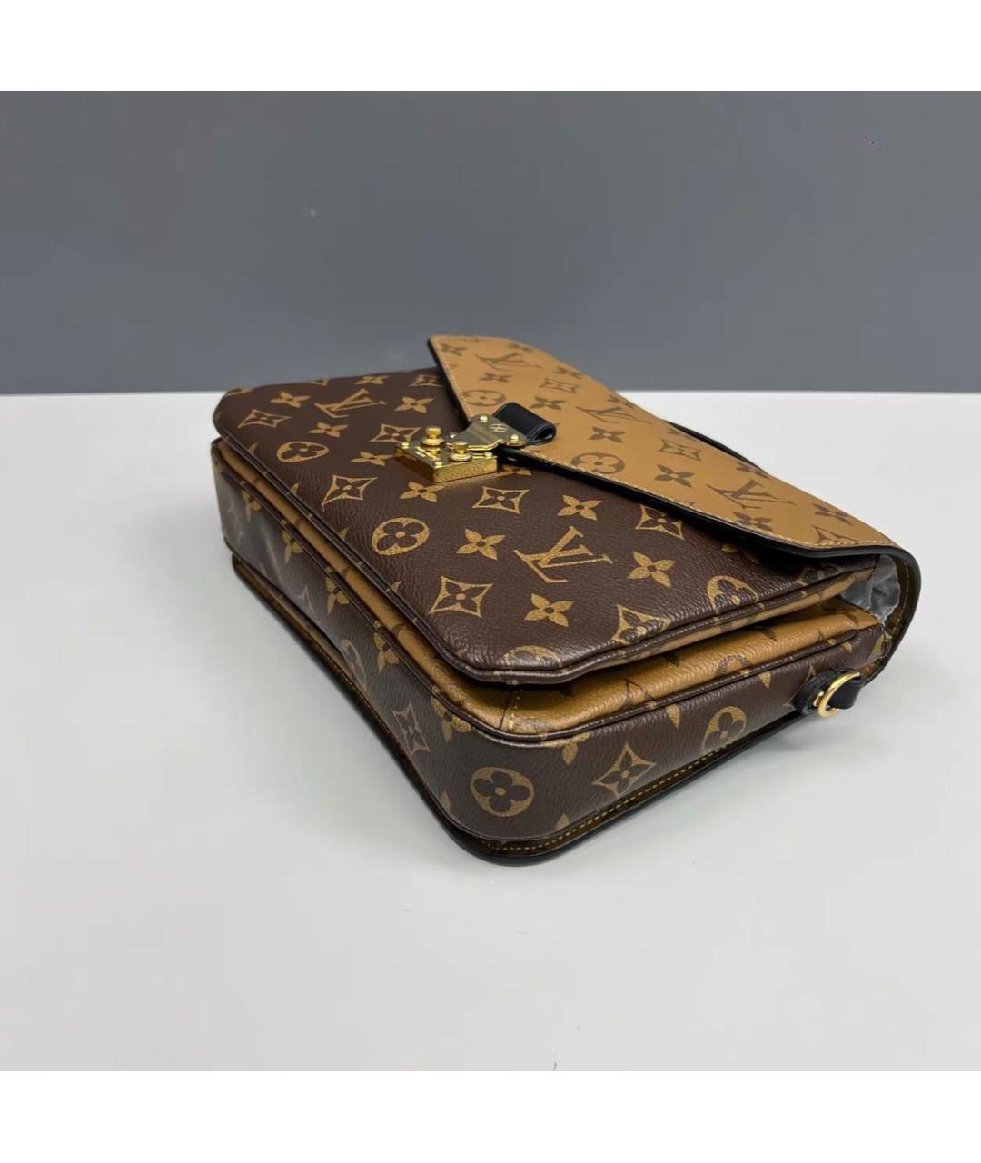 LOUIS VUITTON Коричневая кожаная сумка через плечо, фото 4